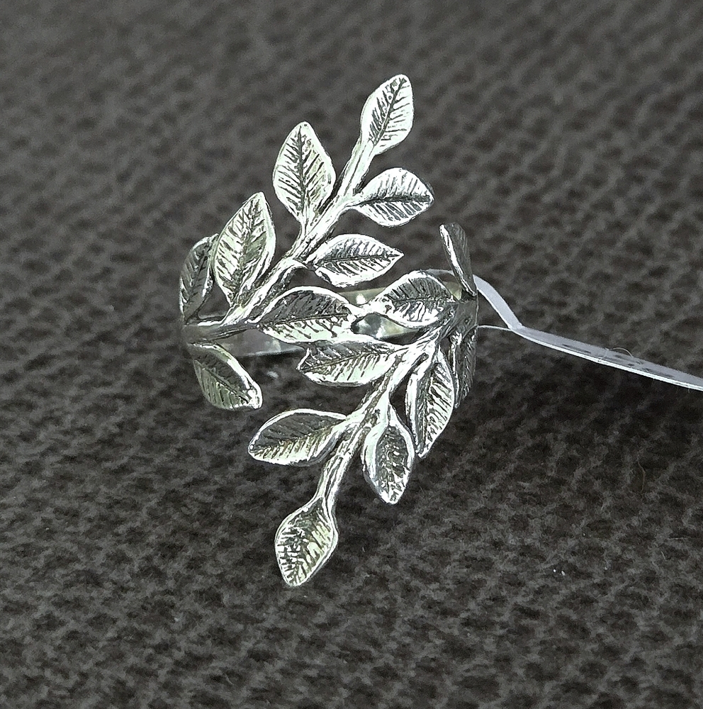 Noa Zuman Sterling Silver🤍 Twisted Bypass Olive🫒 Leaf🌿 Statement Ring💍 - Picture 15 of 16